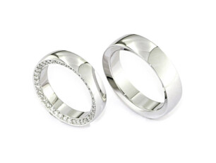 Trauringe in 750 Weißgold mit Diamant