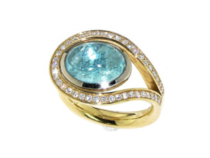 Turmalin mit Brillanten in 750 Gelbgold